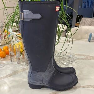 EUC Navy blue and lighter blue Hunter original tall boots